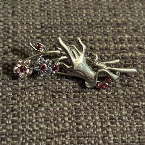 Elegant Silver & purple floral rhinestone brooch